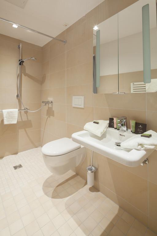 Gda Hotel Am Schlosspark Bad Homburg vor der Höhe Quarto foto